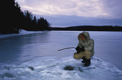 ice-fishing-400.gif